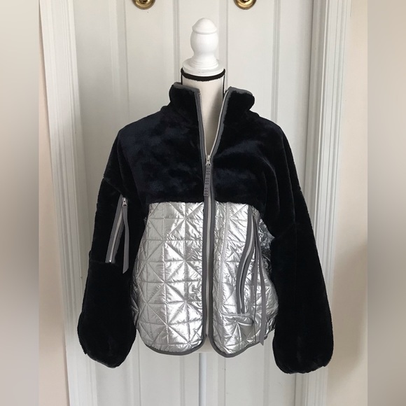 UGG Marlene Quilted Fleece Jacket - Picture 6 of 9